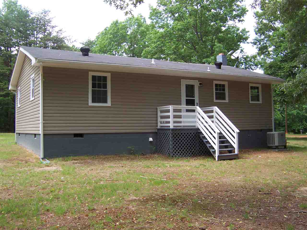 988 Rock Quarry Road Louisa, VA 23093 - Photo 4 of 17 Gallery Image 4