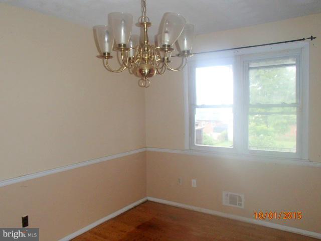 6172 Radecke Avenue Baltimore, MD 21206 - Photo 4 of 11 Dining Room