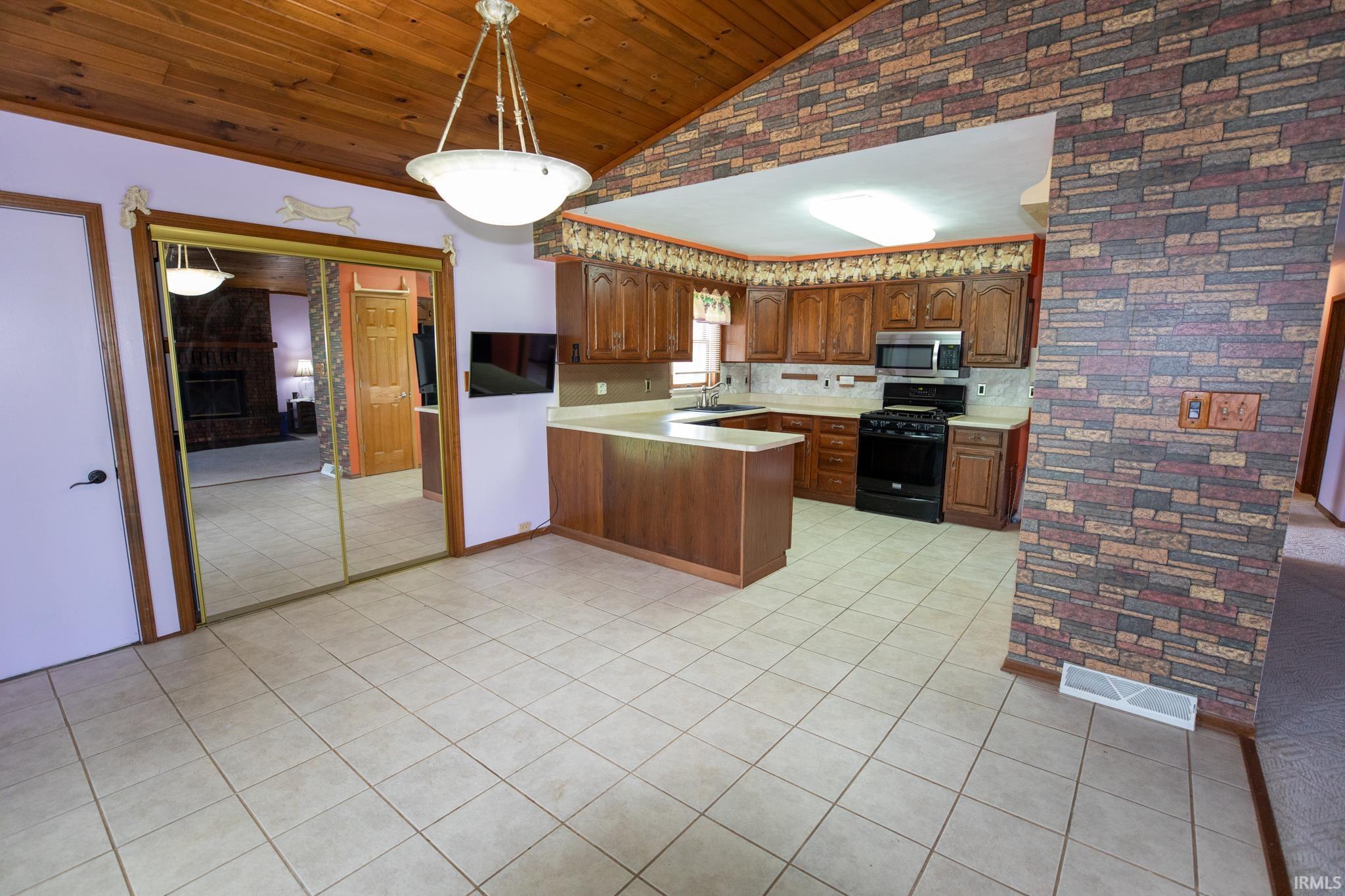 19797 Apple Road Tippecanoe, IN 46570 - Photo 7 of 28