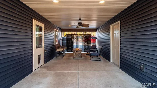 $710,000 | 2103 Vly Crk Drive, Owensville, MO 65066