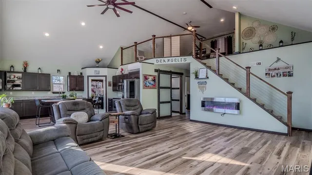 $710,000 | 2103 Vly Crk Drive, Owensville, MO 65066