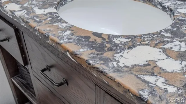 $710,000 | 2103 Vly Crk Drive, Owensville, MO 65066