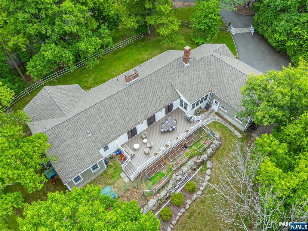 724 Ridge Road Butler, NJ 07405 - Photo 1 of 50
