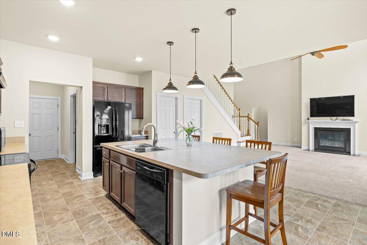 704 Haw River Hopedale Road Burlington, NC 27217 - Photo 16 of 49 Kitchen