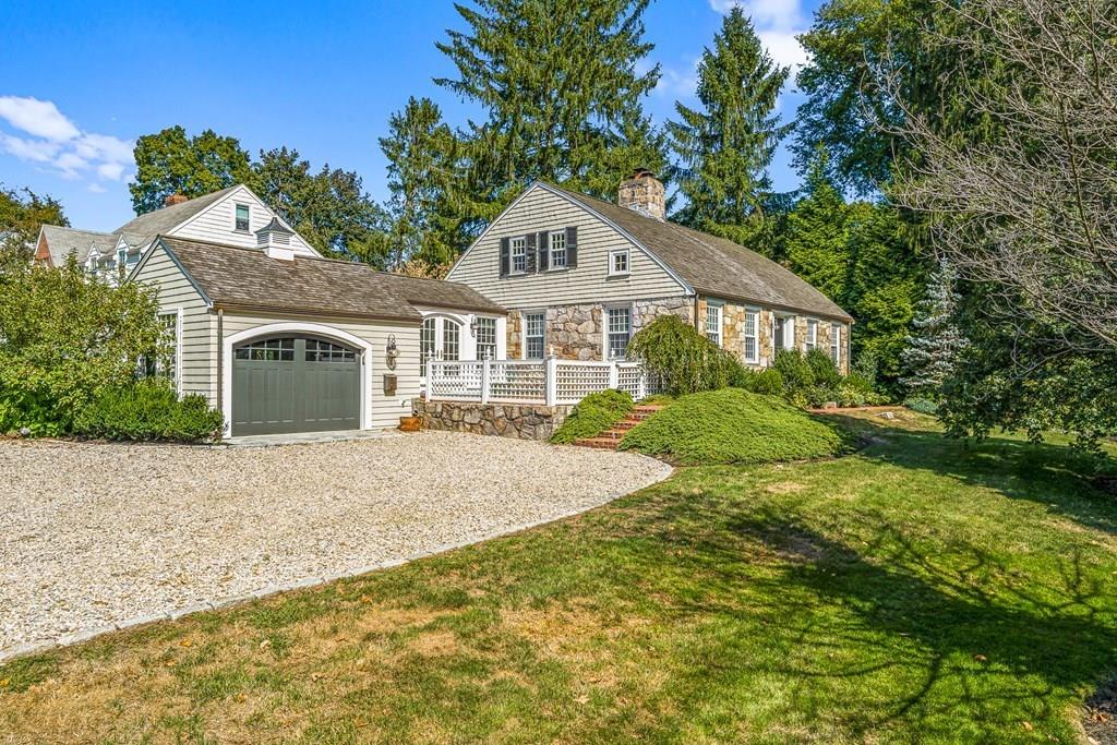 62 Leighton Road Wellesley, MA 02482 - Photo 2 of 41