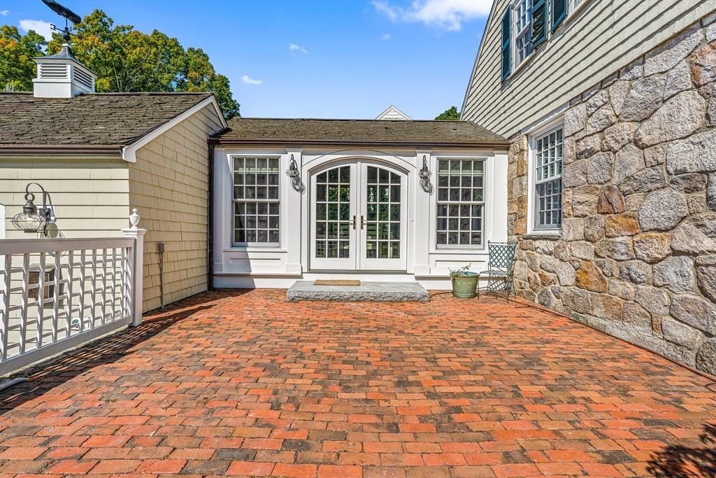 62 Leighton Road Wellesley, MA 02482 - Photo 5 of 41
