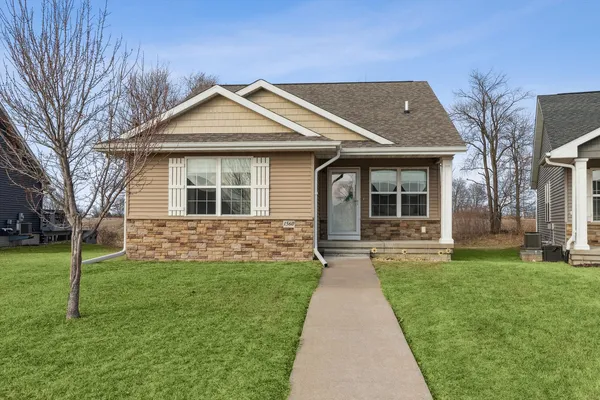 $359,900 | 1560 Olde Brandy Lane, Davenport, IA 52807