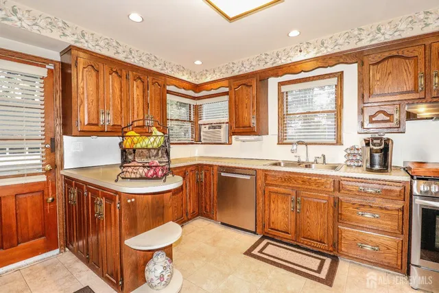 $569,900 | 331 West Inman Avenue, Rahway, NJ 07065