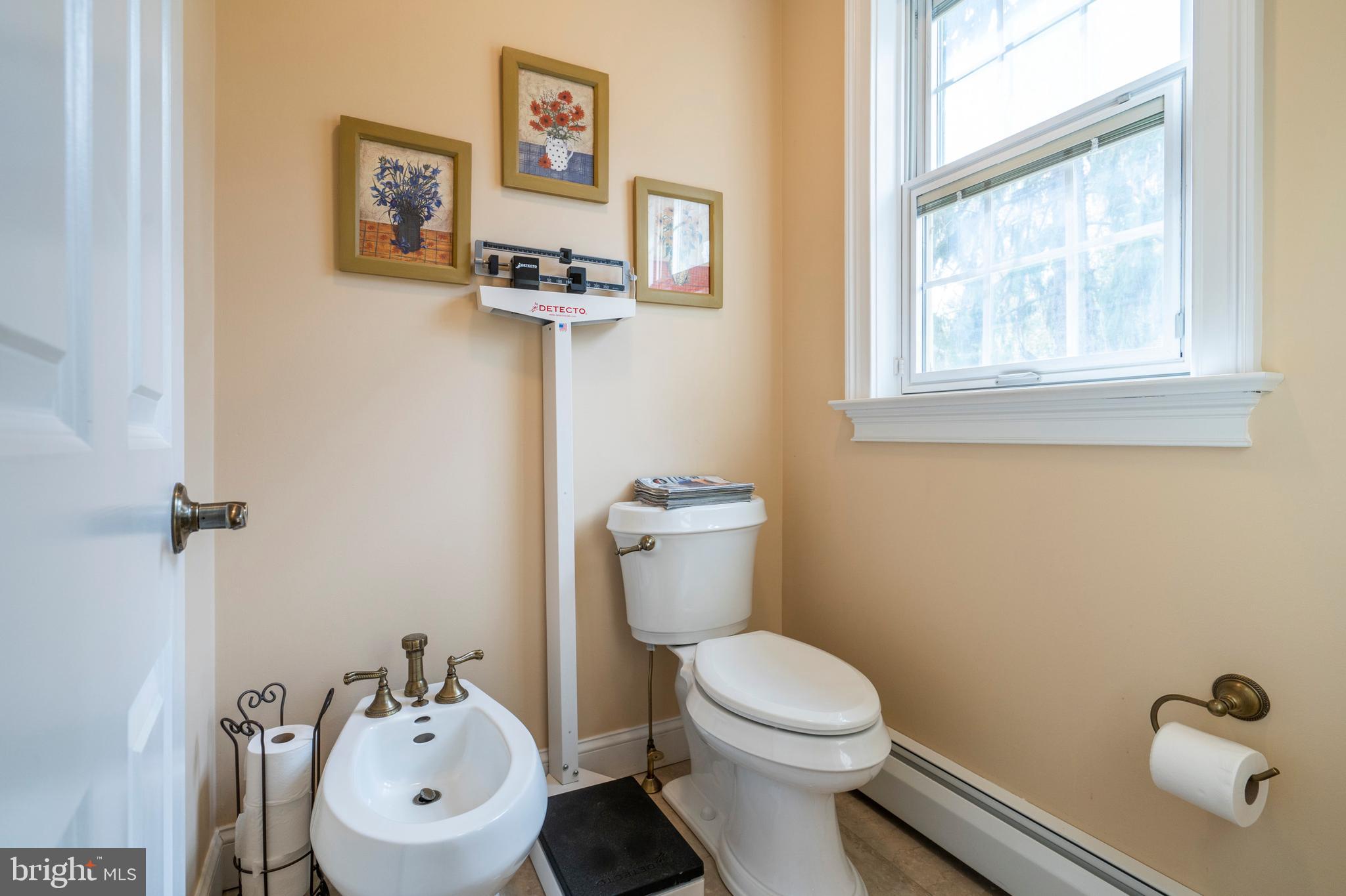 1041 Mill Rd Circle Rydal, PA 19046 - Photo 44 of 64 Master Bath