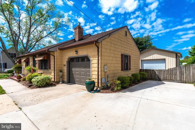 $319,000 | 732 A Hurley Park Drive, Seaford, DE 19973