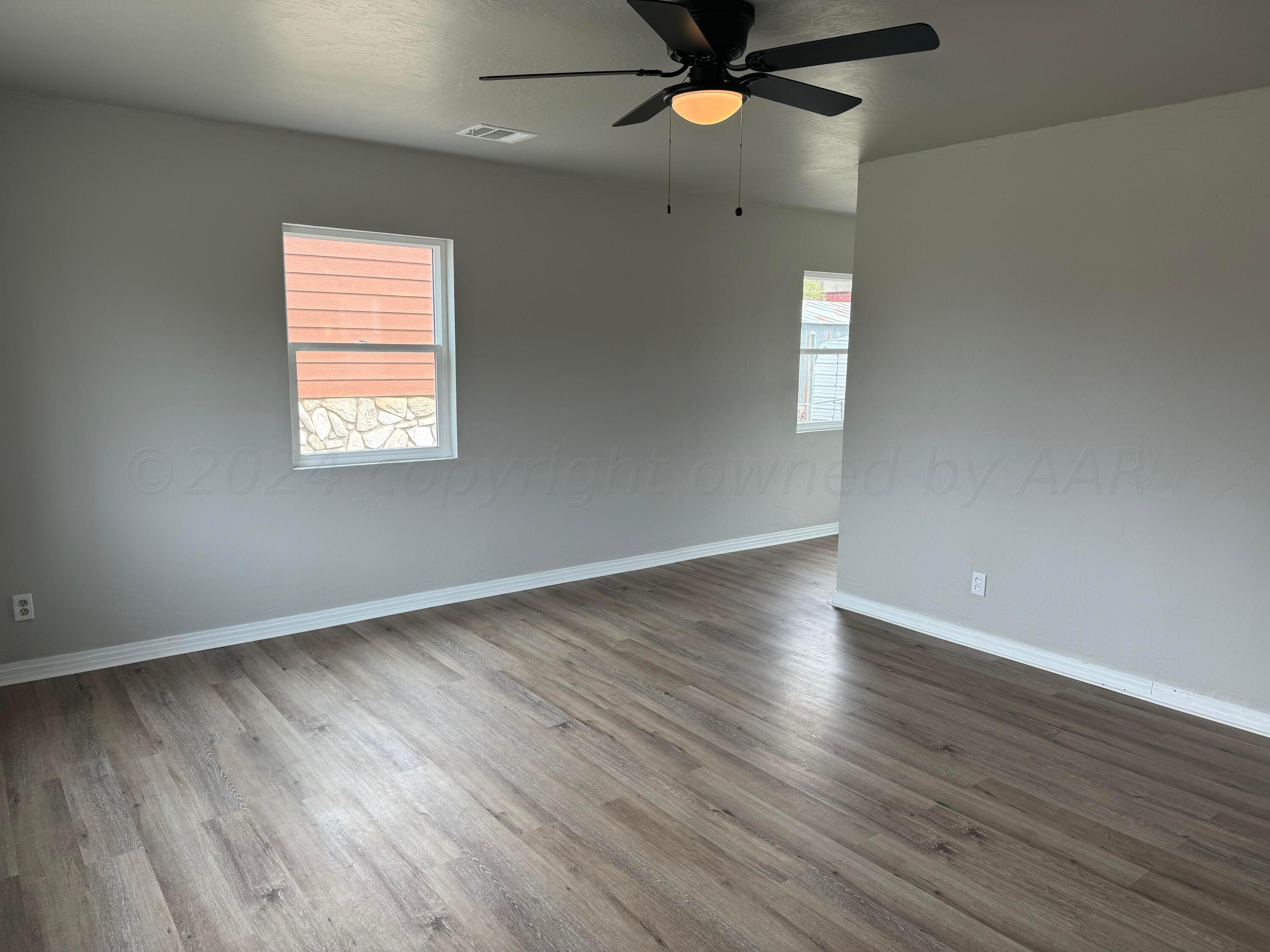 4345 South Polk Street Amarillo, TX 79110 - Photo 5 of 23 IMG_1188