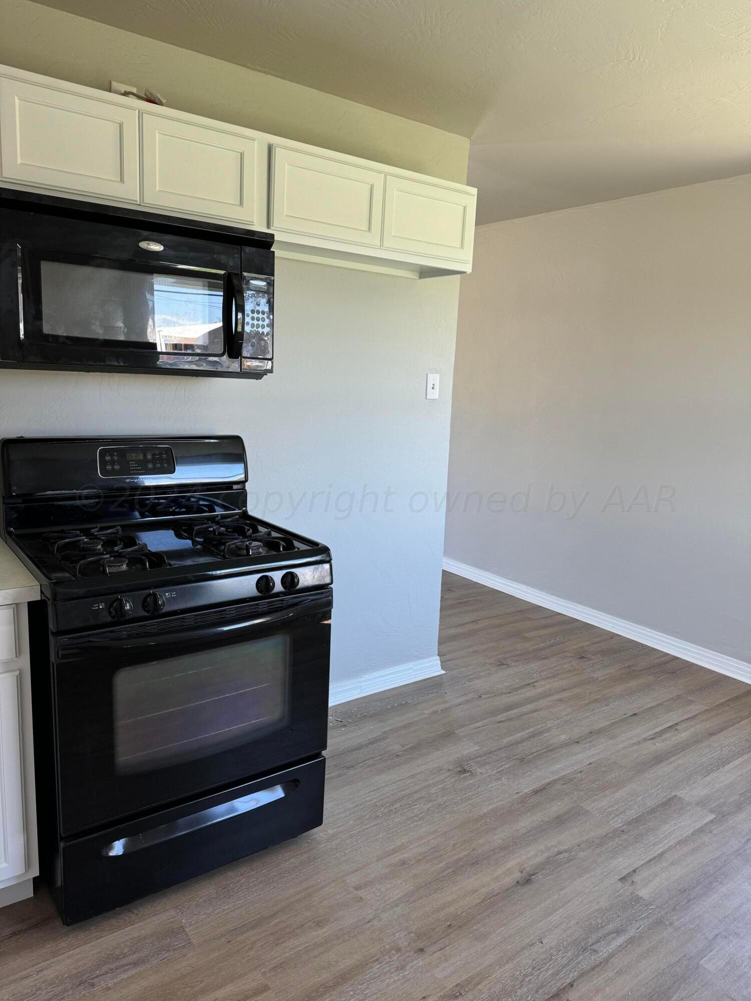 4345 South Polk Street Amarillo, TX 79110 - Photo 10 of 23 IMG_1696
