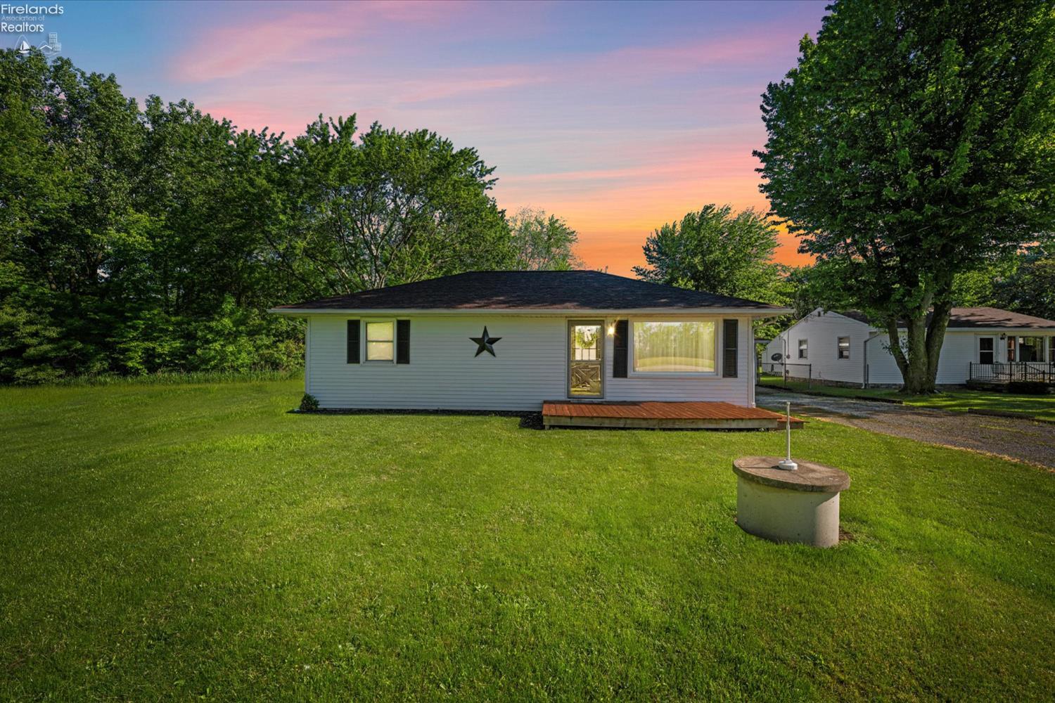 5105 West Fremont Road Port Clinton, OH 43452 - Photo 1 of 27 Gallery Image 1