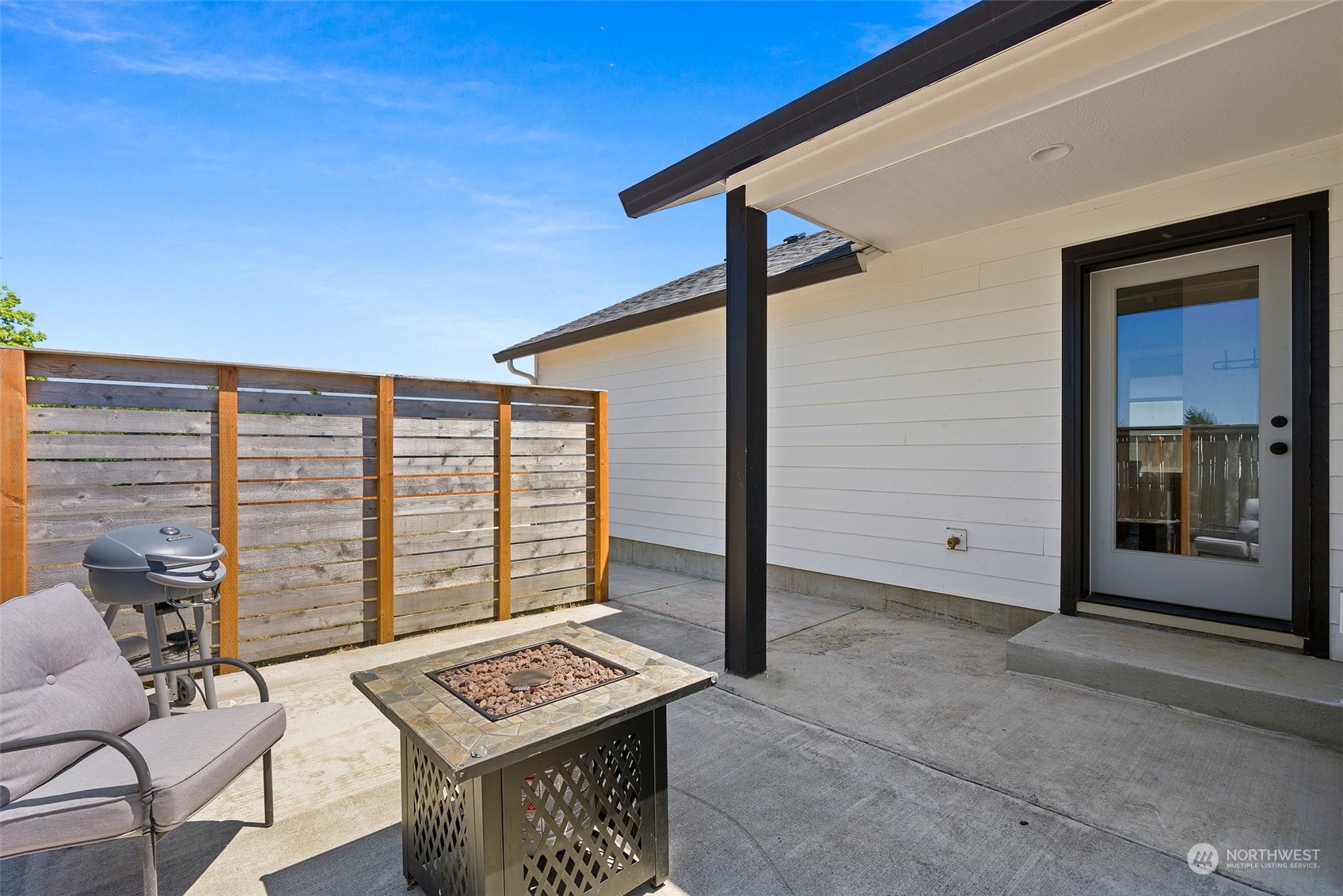 702 Roundtree Boulevard Winlock, WA 98596 - Photo 27 of 35 a view of an outdoor space with seating area
