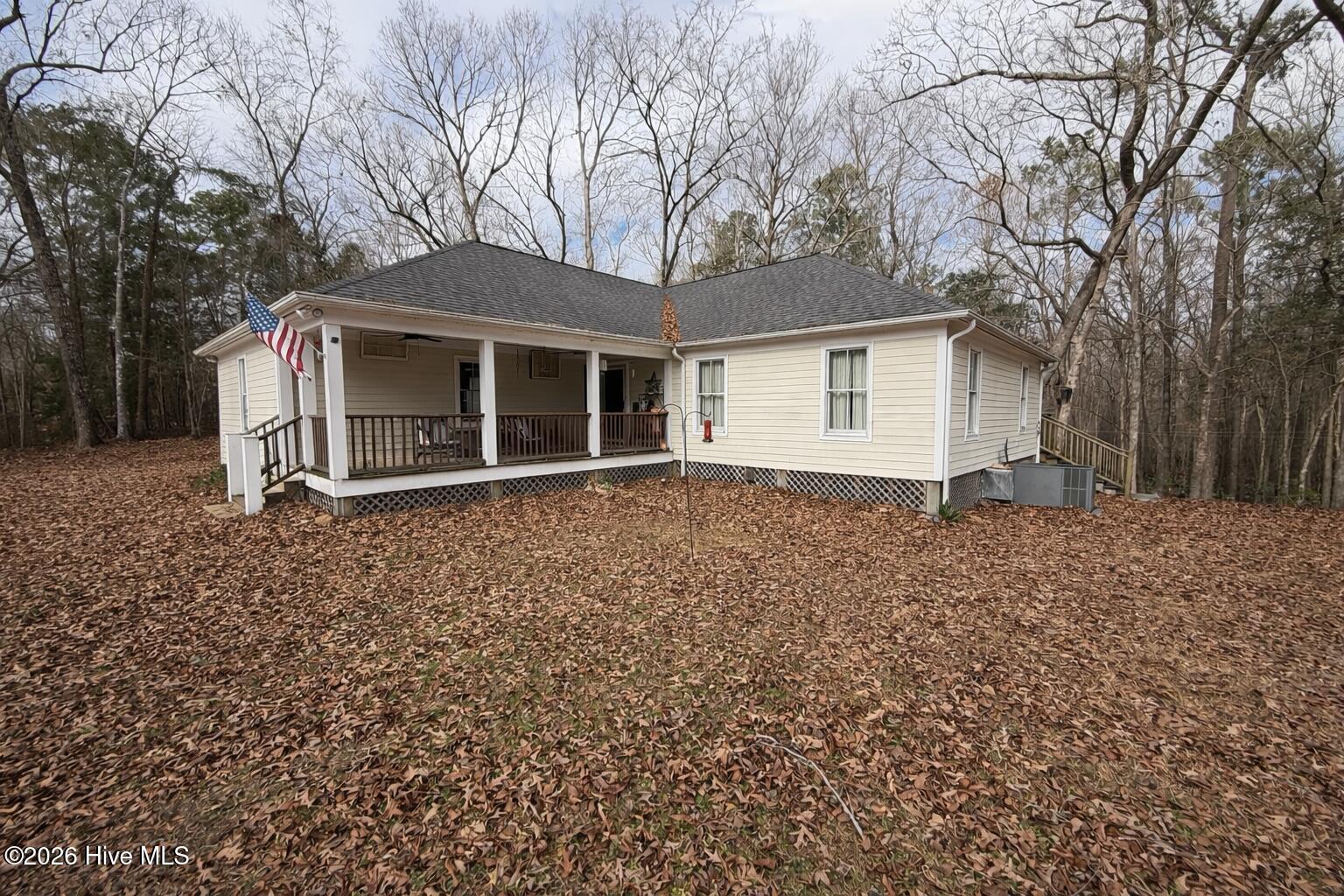 241 Riverbluff Road Trenton, NC 28585 - Photo 2 of 18 808EDA46-81E6-4C29-8F90-16D6CB9FE9F4