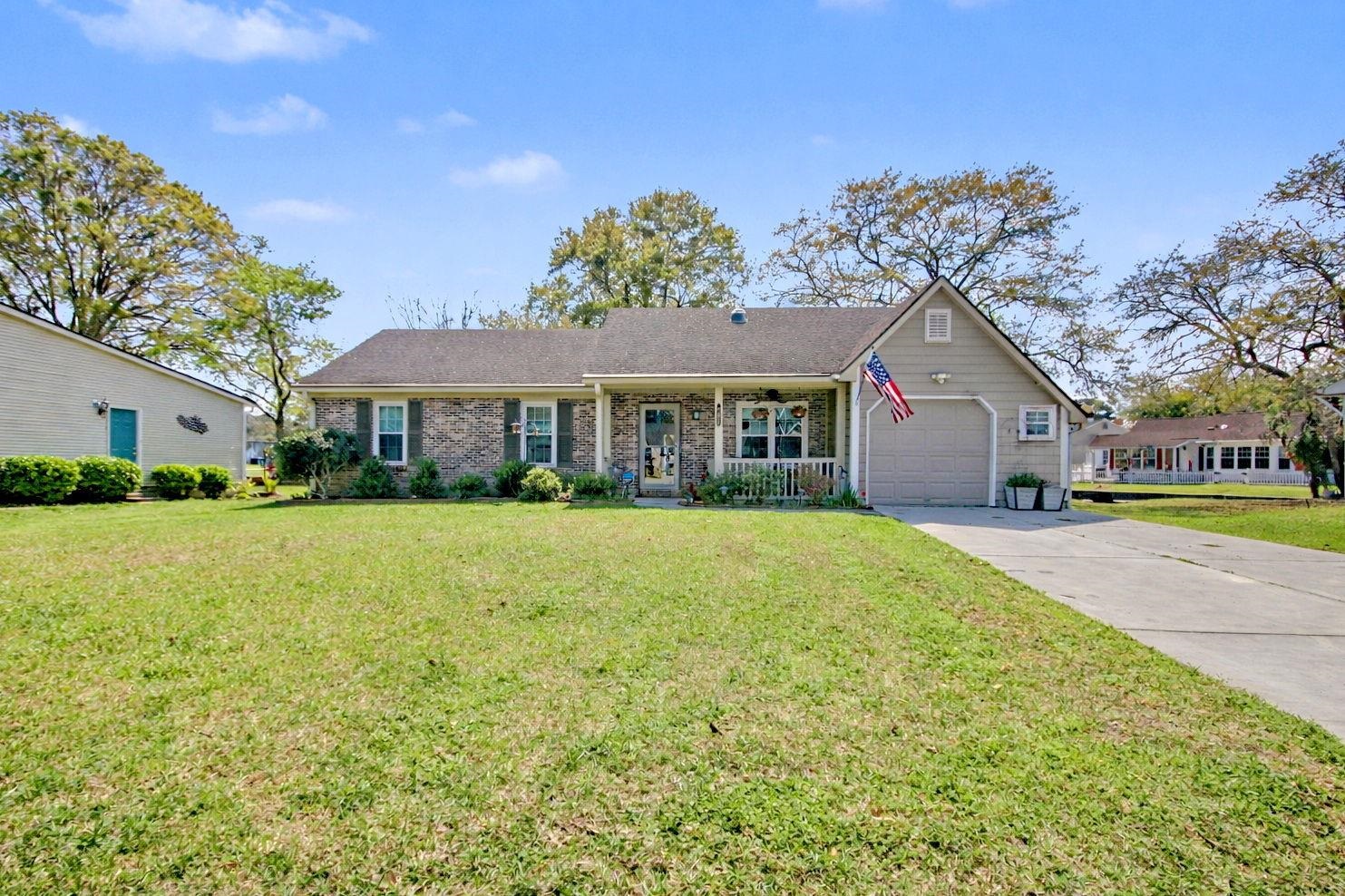 607 Bluebird Lane Murrells Inlet, SC 29576 - Photo 2 of 40