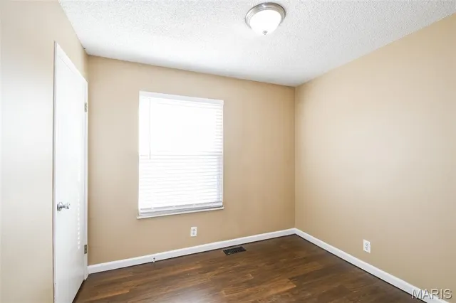 $2,115 | 5861 Falcon View Lane, St. Louis, MO 63129