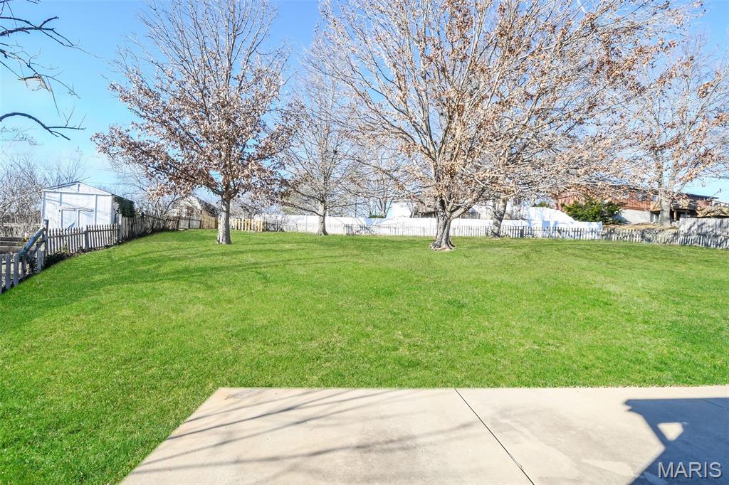 5861 Falcon View Lane St. Louis, MO 63129 - Photo 14 of 17