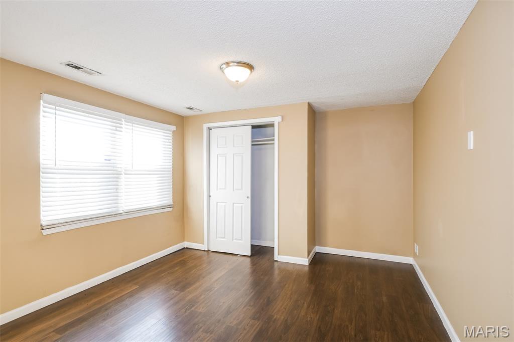 5861 Falcon View Lane St. Louis, MO 63129 - Photo 10 of 17