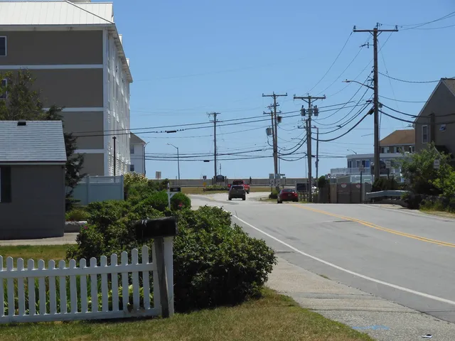 $217,900 | 550 Winnacunnet Road, Unit 206, Hampton, NH 03842