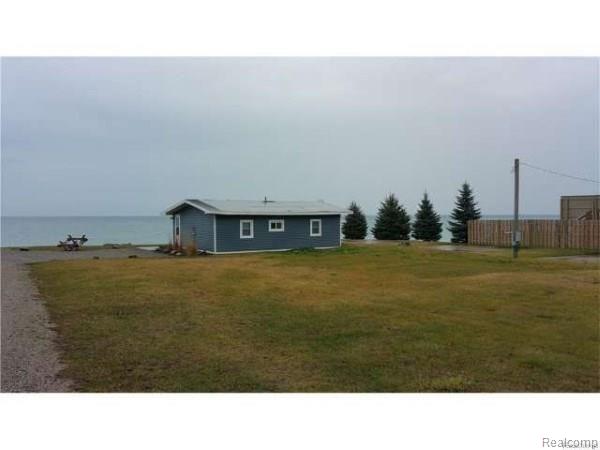 8849 Lakeshore Road Lexington, MI 48450 - Photo 4 of 20