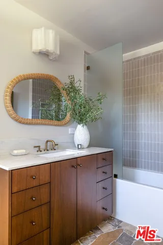 $2,359,000 | 3815 Chanson Drive, View Park, CA 90043