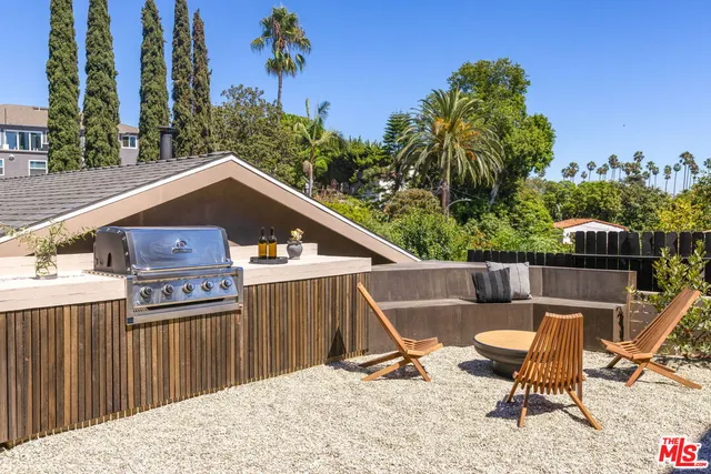 $2,359,000 | 3815 Chanson Drive, View Park, CA 90043