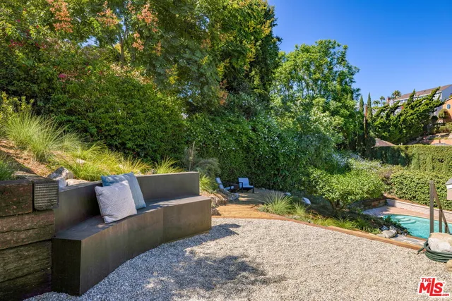 $2,359,000 | 3815 Chanson Drive, View Park, CA 90043
