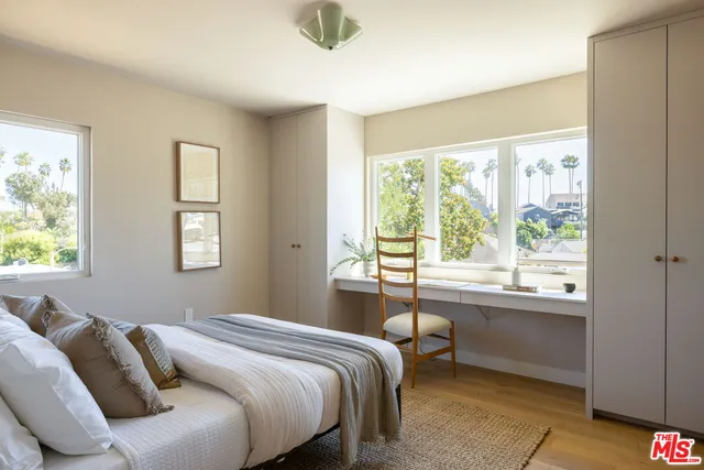 $2,359,000 | 3815 Chanson Drive, View Park, CA 90043