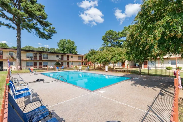 $1,195 | 325 South Center Street, Unit 22, Collierville, TN 38017