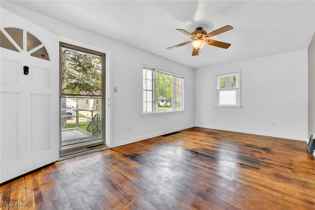 230 Sunset Road Avon Lake, OH 44012 - Photo 2 of 46 Gallery Image 2