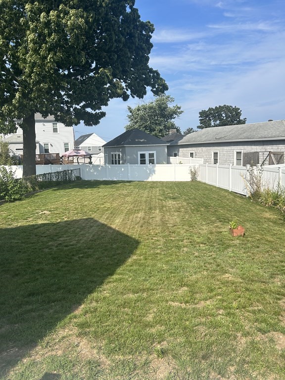 142 Albatross Road Quincy, MA 02169 - Photo 3 of 15 Gallery Image 3