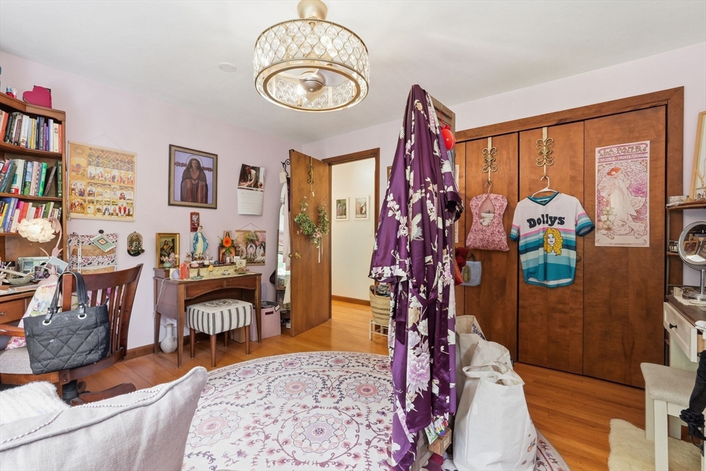 189 Pondview Drive Amherst, MA 01002 - Photo 33 of 42 Gallery Image 33