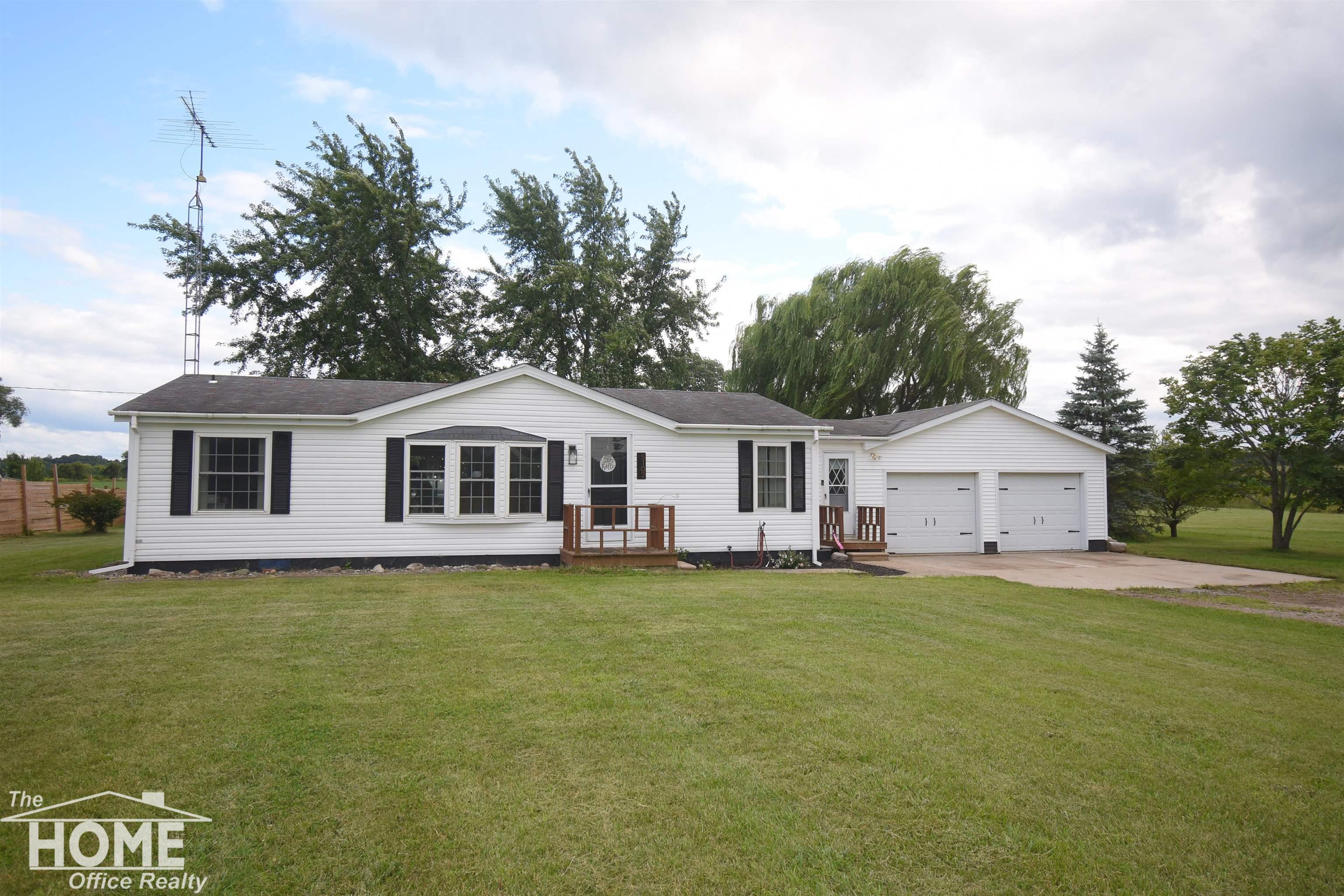 5102 Martin Road Corunna, MI 48817 - Photo 1 of 41