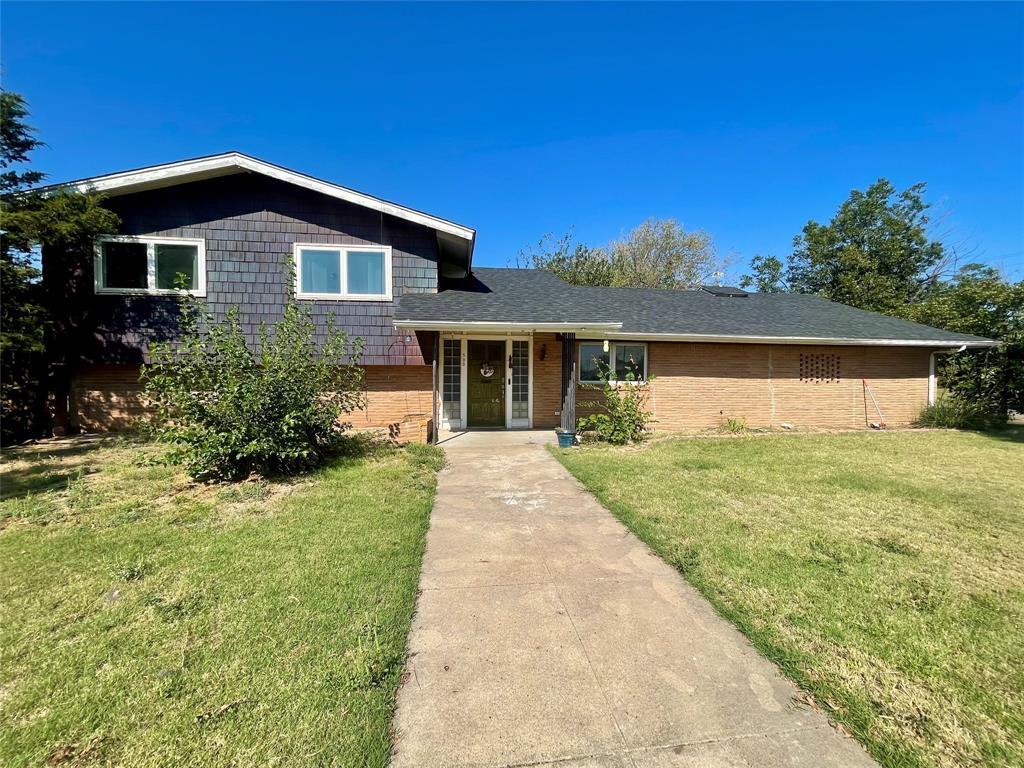 500 Green Street Quanah, TX 79252 - Photo 2 of 29