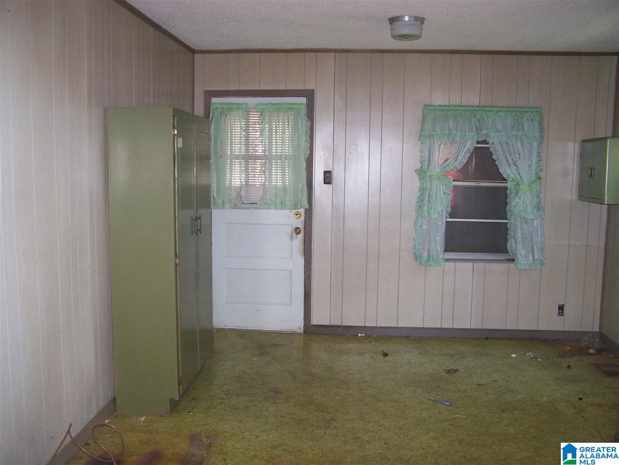 928 Exeter Avenue Bessemer, AL 35020 - Photo 3 of 13