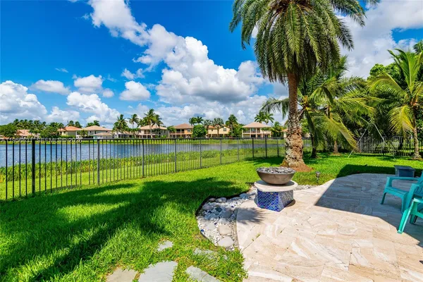 $2,152,000 | 8747 Caraway Lake Court, Boynton Beach, FL 33473