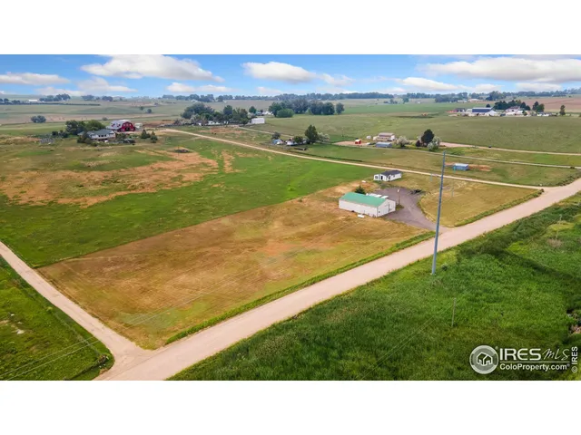 a view of an outdoor space tennis court