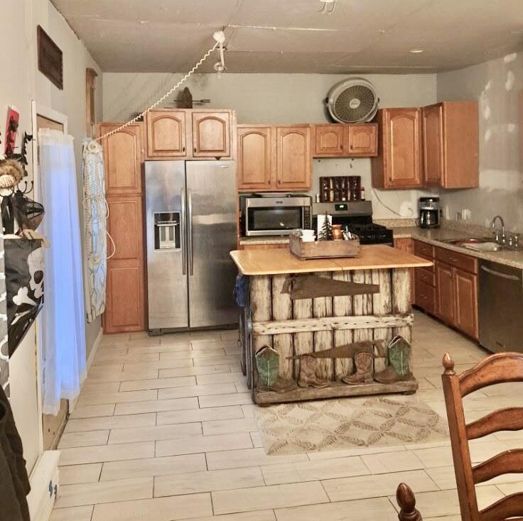 347 Main Street Lawrence, MI 49064 - Photo 3 of 21 298F04A8-70F5-4DBB-8780-68730A78DF87