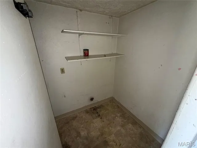 $69,900 | 10245 Duke Drive, St. Louis, MO 63136