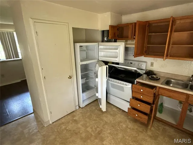 $69,900 | 10245 Duke Drive, St. Louis, MO 63136