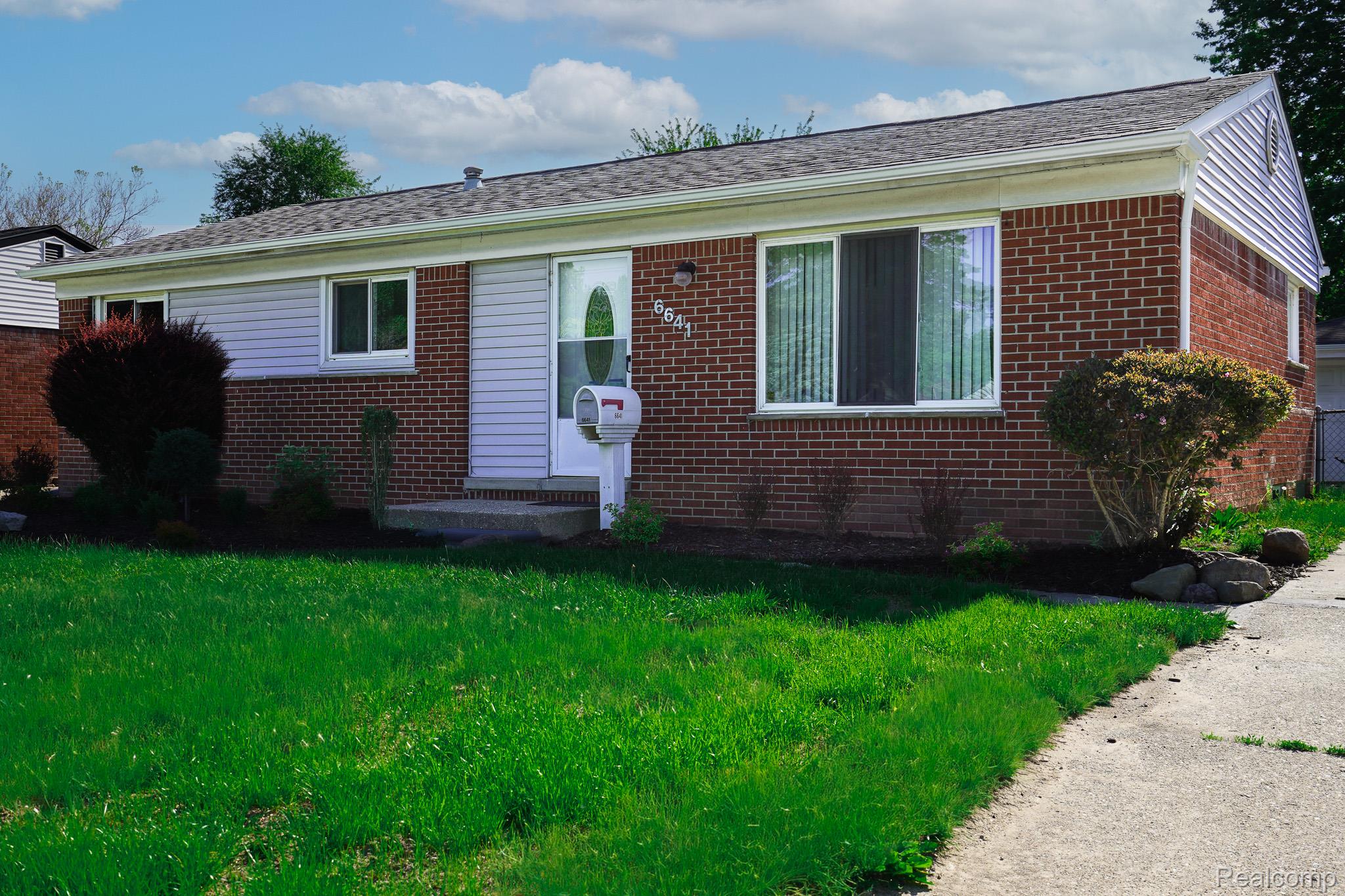 6641 Niagara Street Romulus, MI 48174 - Photo 2 of 70 DDS04007-Edit.jpg