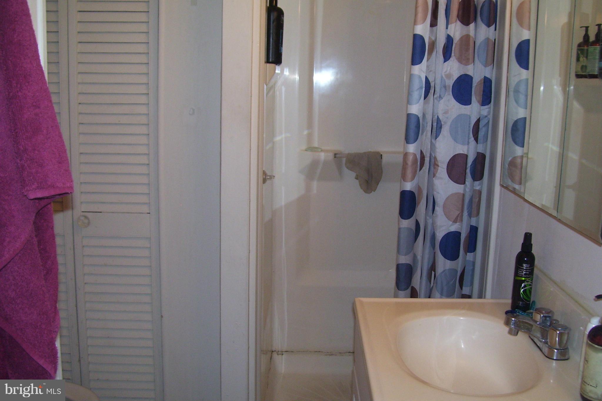 8205 Fort Foote Road Fort Washington, MD 20744 - Photo 11 of 18 Bath