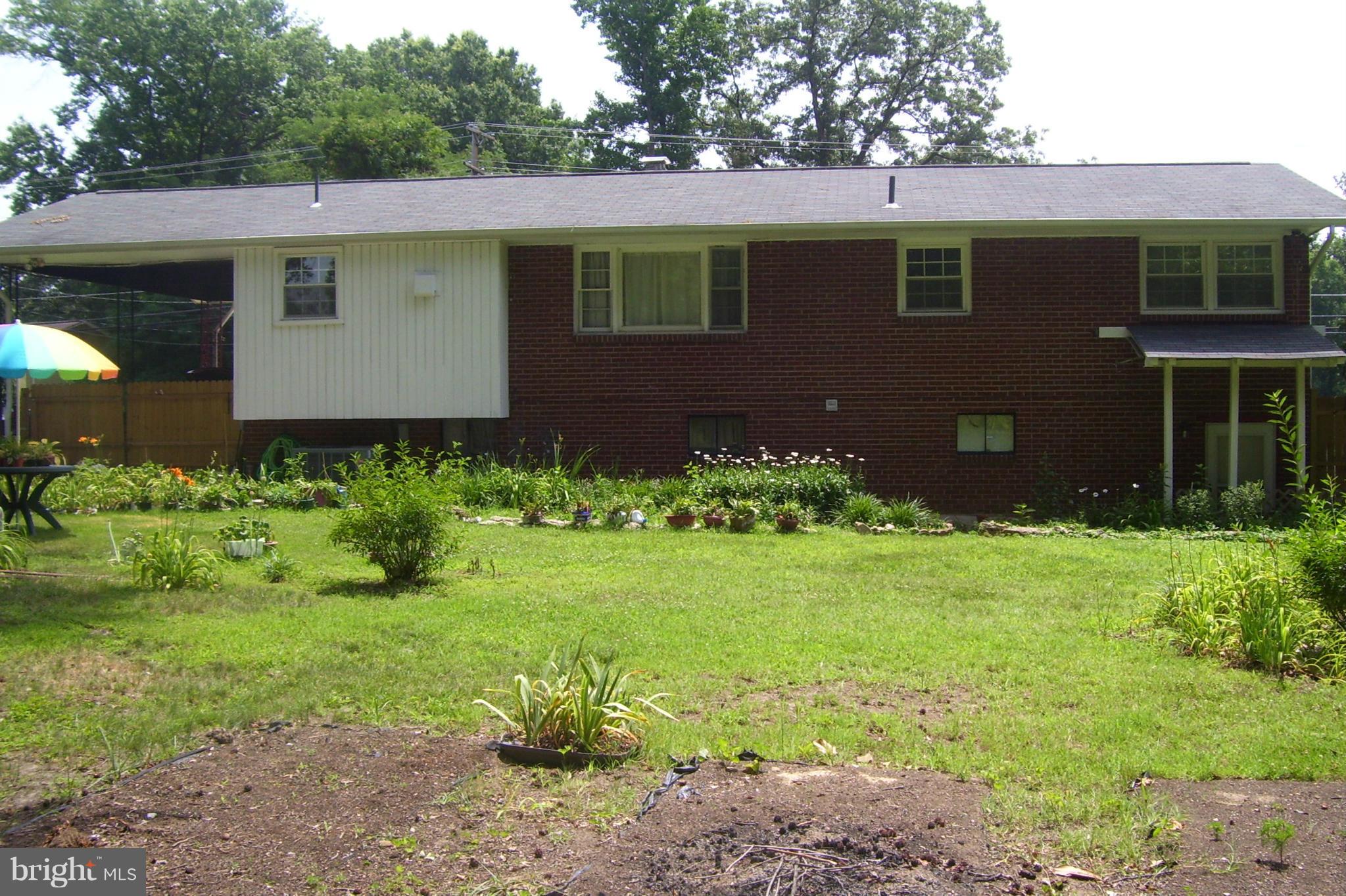 8205 Fort Foote Road Fort Washington, MD 20744 - Photo 13 of 18 Exterior (Rear)