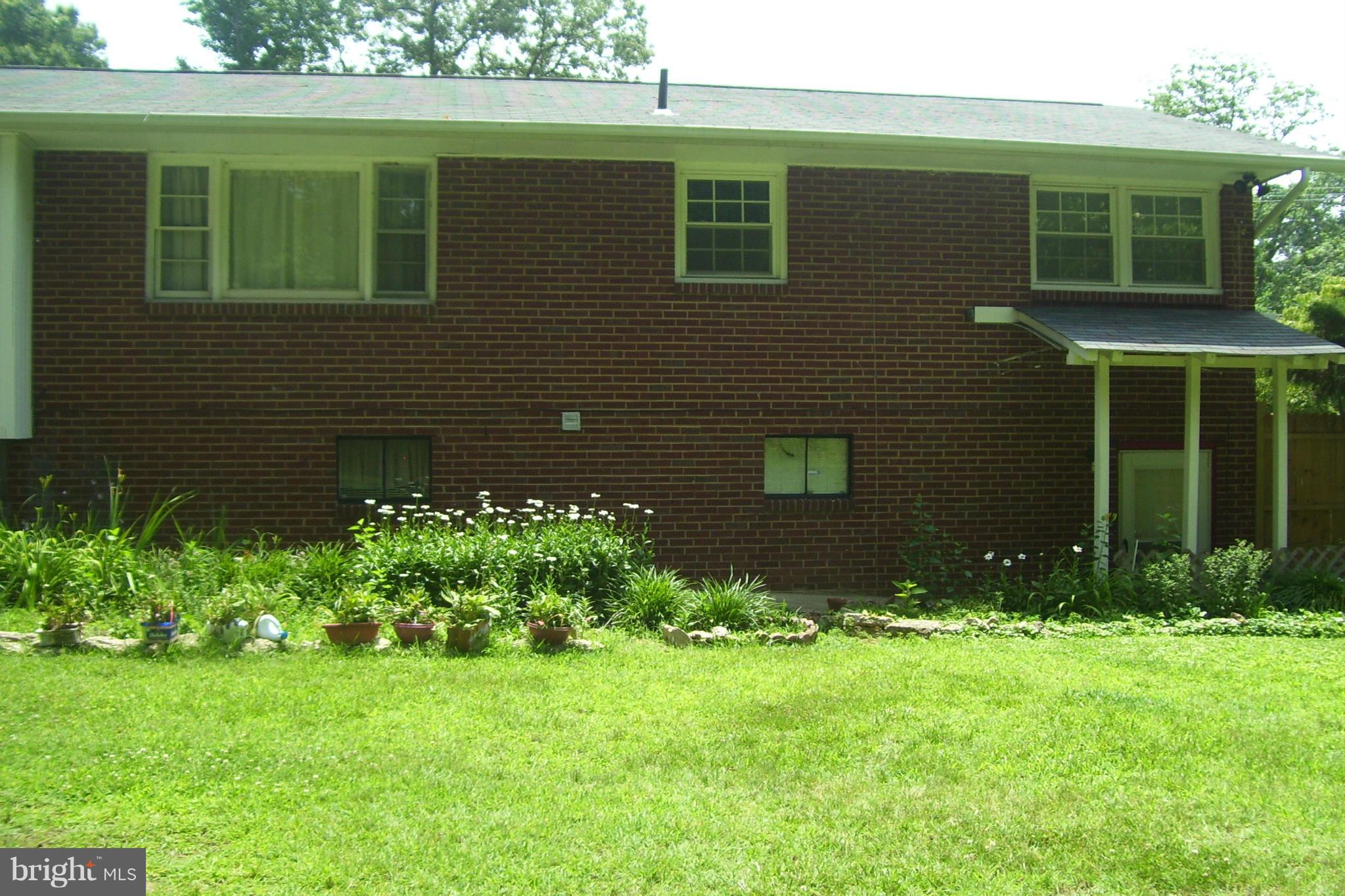 8205 Fort Foote Road Fort Washington, MD 20744 - Photo 17 of 18 Exterior (Rear)