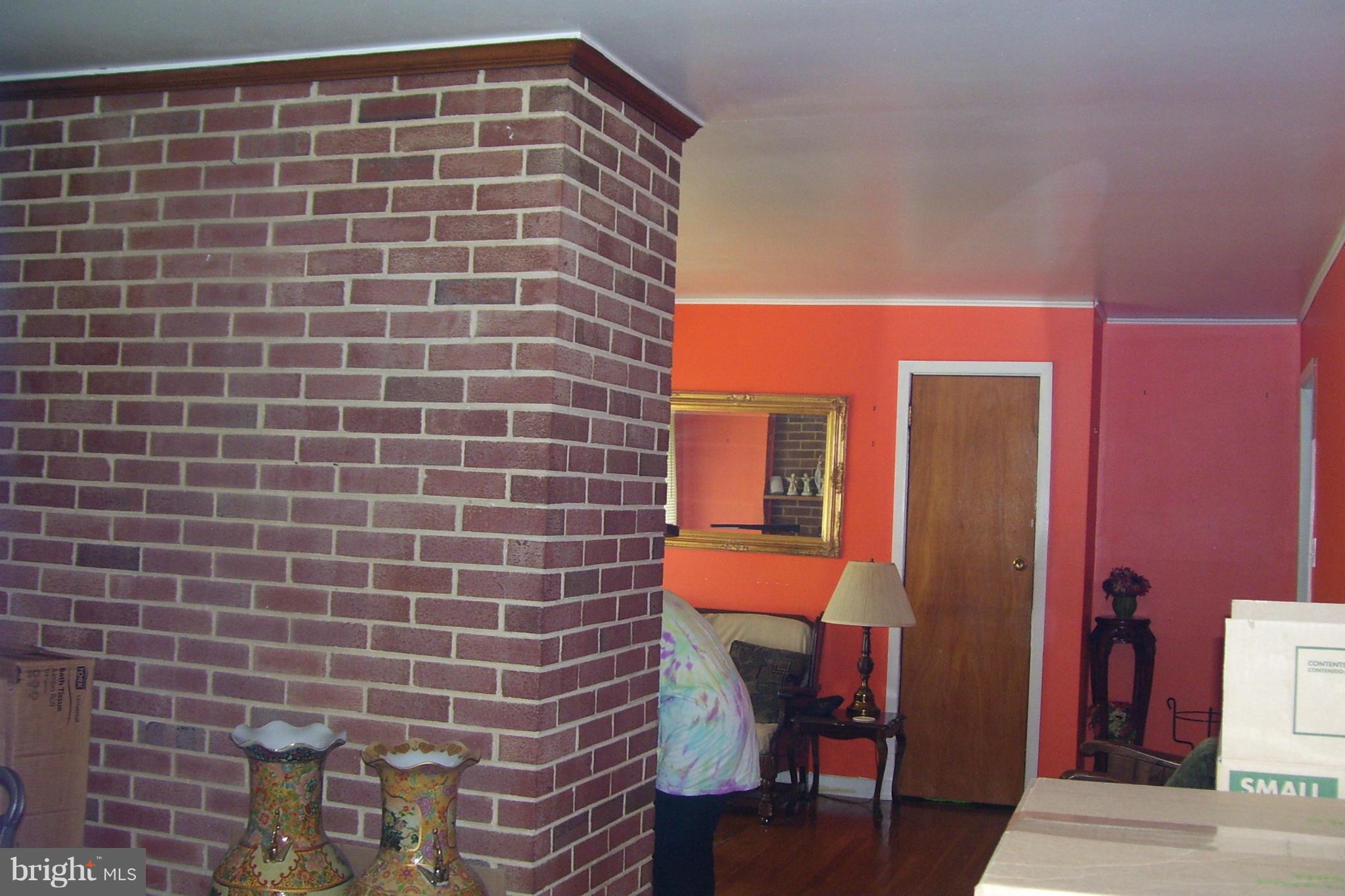8205 Fort Foote Road Fort Washington, MD 20744 - Photo 5 of 18 Family Room