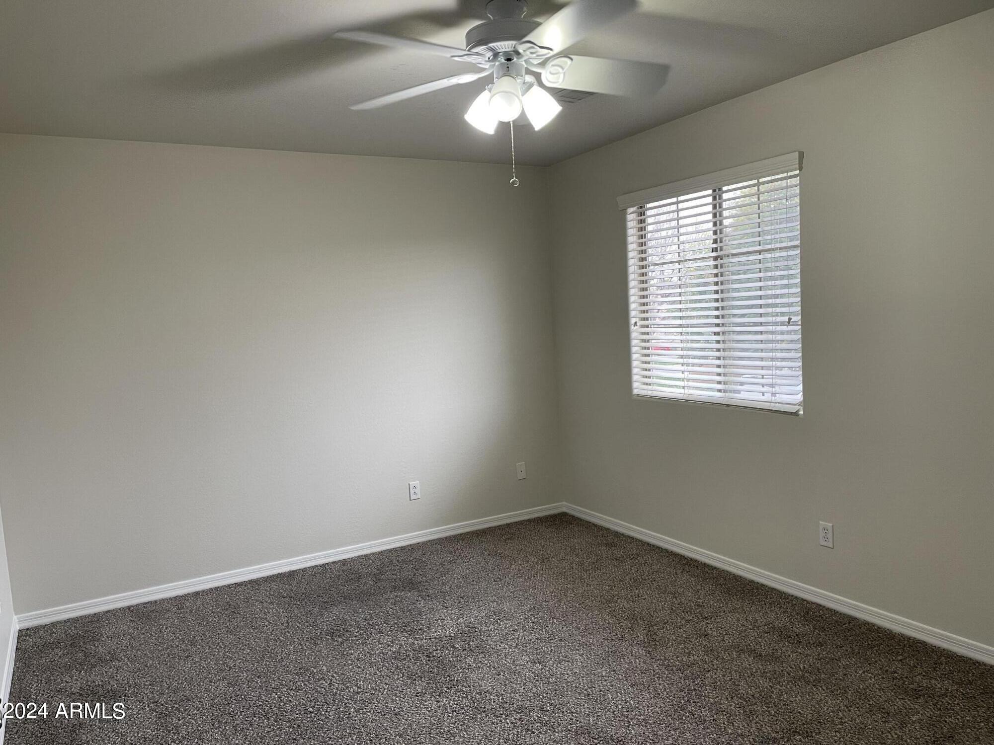 2018 West Davis Road Phoenix, AZ 85023 - Photo 9 of 34