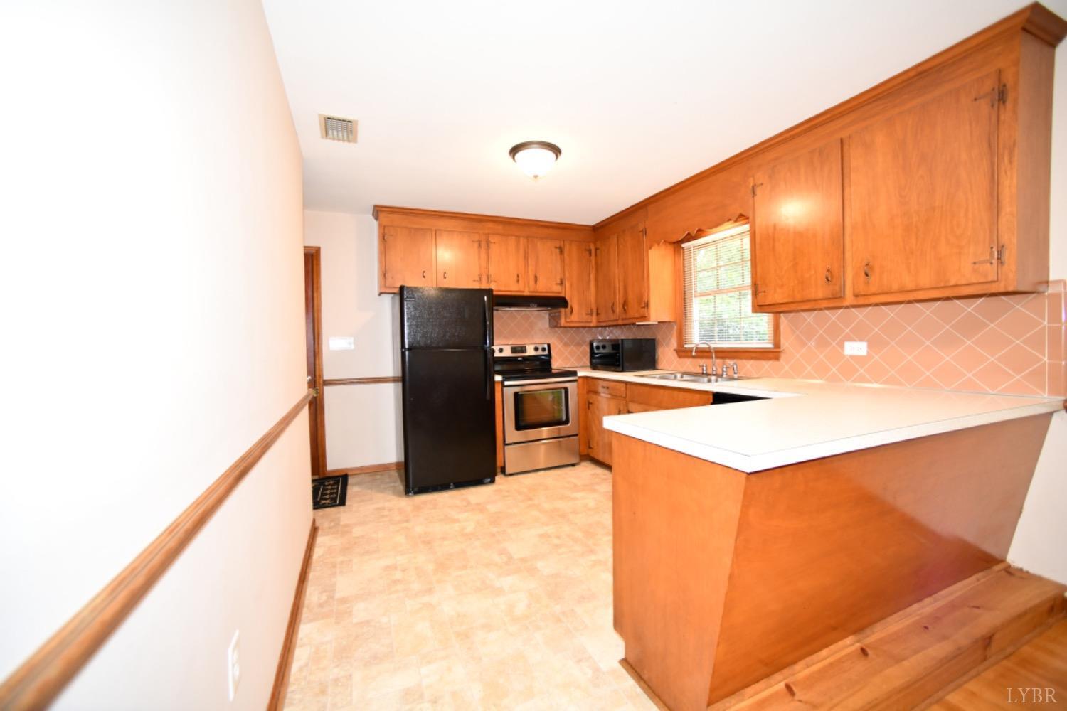 223 Charldon Road Lynchburg, VA 24501 - Photo 13 of 30 Gallery Image 13