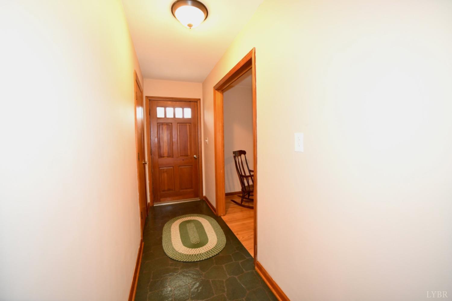 223 Charldon Road Lynchburg, VA 24501 - Photo 7 of 30 Gallery Image 7