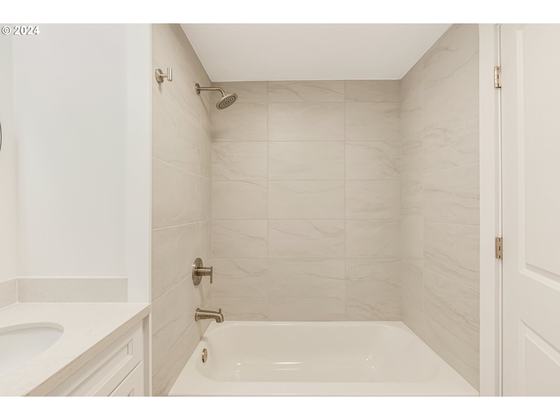 32968 Southwest Plum Tree Court Cornelius, OR 97113 - Photo 23 of 30 a bathroom with a bathtub and a shower